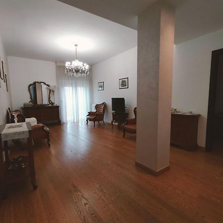 Bari 68 - Comfort Moderno & Fascino Antico ภายนอก รูปภาพ
